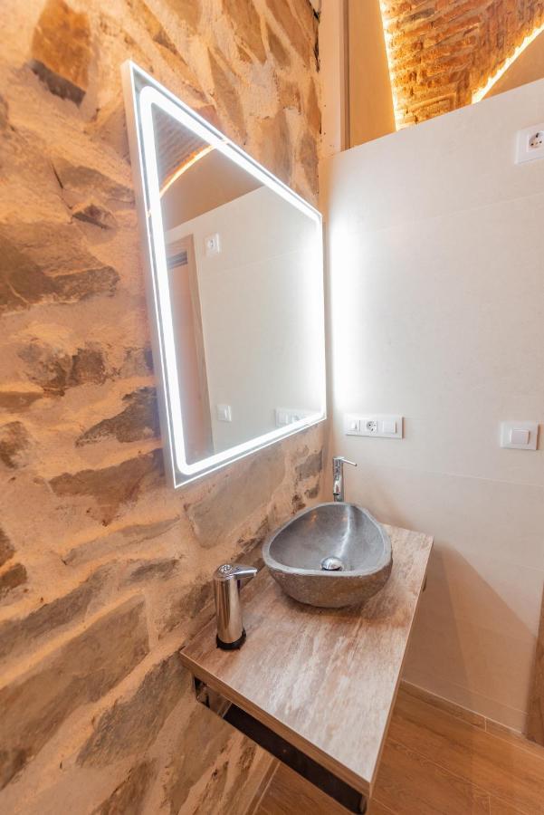Апартаменты Galarza Deluxe Casa Xvi-Xvii Parking Privado Gratis Касерес Экстерьер фото