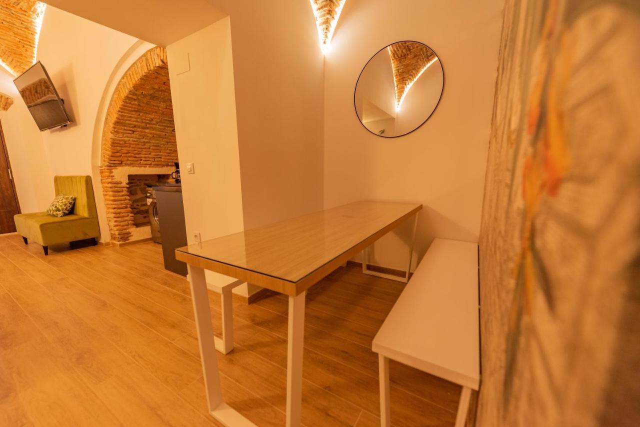 Апартаменты Galarza Deluxe Casa Xvi-Xvii Parking Privado Gratis Касерес Экстерьер фото